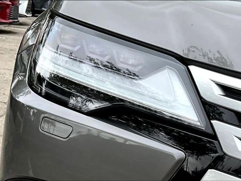 Used 2024 Lexus LX 600 4WD w/ Luxury Package image 28