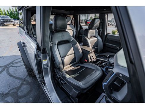 Used 2022 Ford Bronco Black Diamond image 19