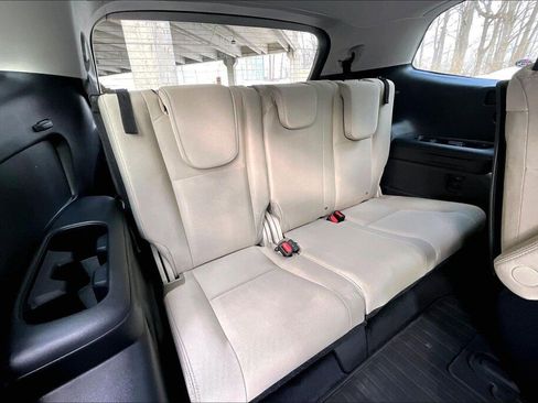 Certified 2023 Subaru Ascent Premium w/ Convenience Package image 17