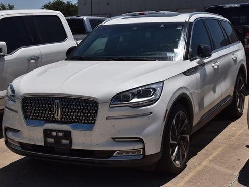 Used 2020 Lincoln Aviator Reserve w/ Equipment Group 202A AWD/4WD image 2