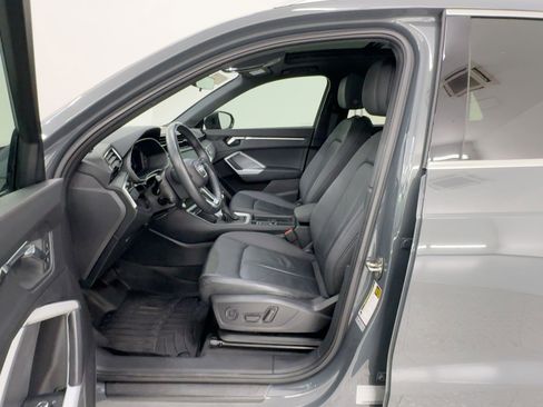 Used 2020 Audi Q3 2.0T Premium w/ Convenience Package image 5