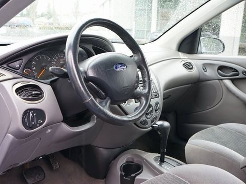 Used 2002 Ford Focus ZX5 Hatchback image 7