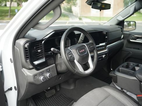 Used 2024 GMC Sierra 1500 Elevation w/ X31 Off-Road Package AWD/4WD image 10