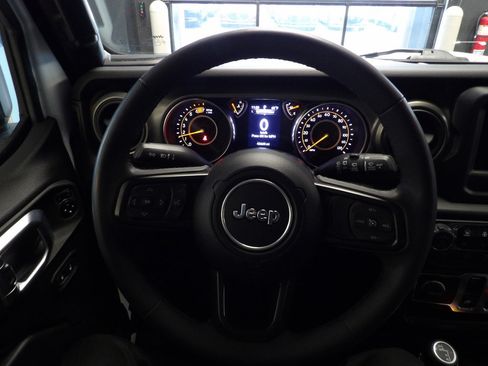 Used 2023 Jeep Wrangler Sport S image 23