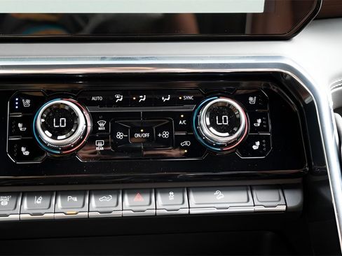 New 2026 GMC Sierra 2500 Denali Ultimate w/ Max Trailering Package image 16