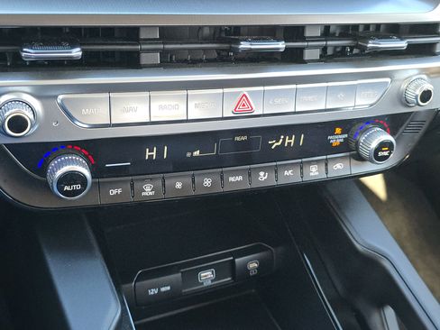 Used 2024 Kia Telluride LX image 20