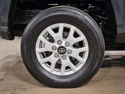 Used 2024 Toyota Tacoma SR5 image 17