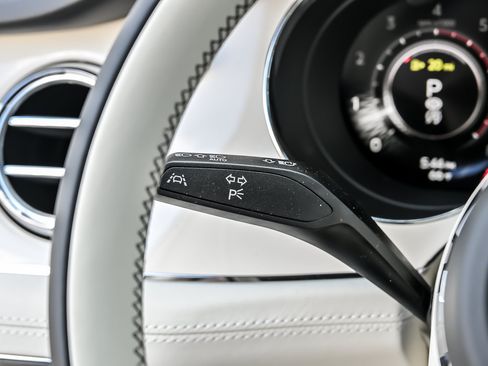 New 2026 Bentley Bentayga AWD/4WD image 31