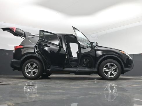 Used 2015 Toyota RAV4 XLE image 7