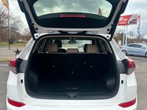 Used 2016 Hyundai Tucson Sport image 4