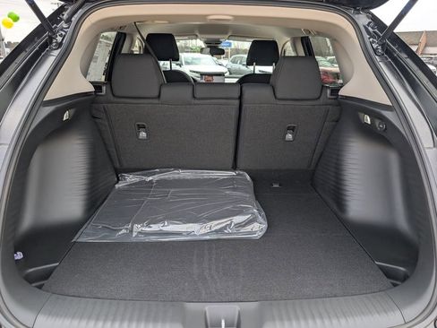 New 2026 Honda HR-V LX image 32