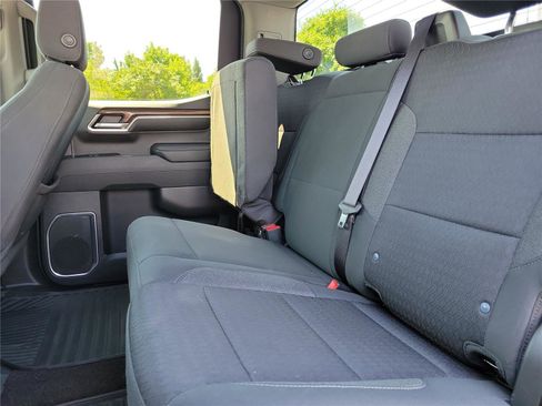 Used 2023 Chevrolet Silverado 1500 LT AWD/4WD image 12