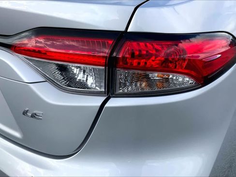 Used 2024 Toyota Corolla LE FWD image 30