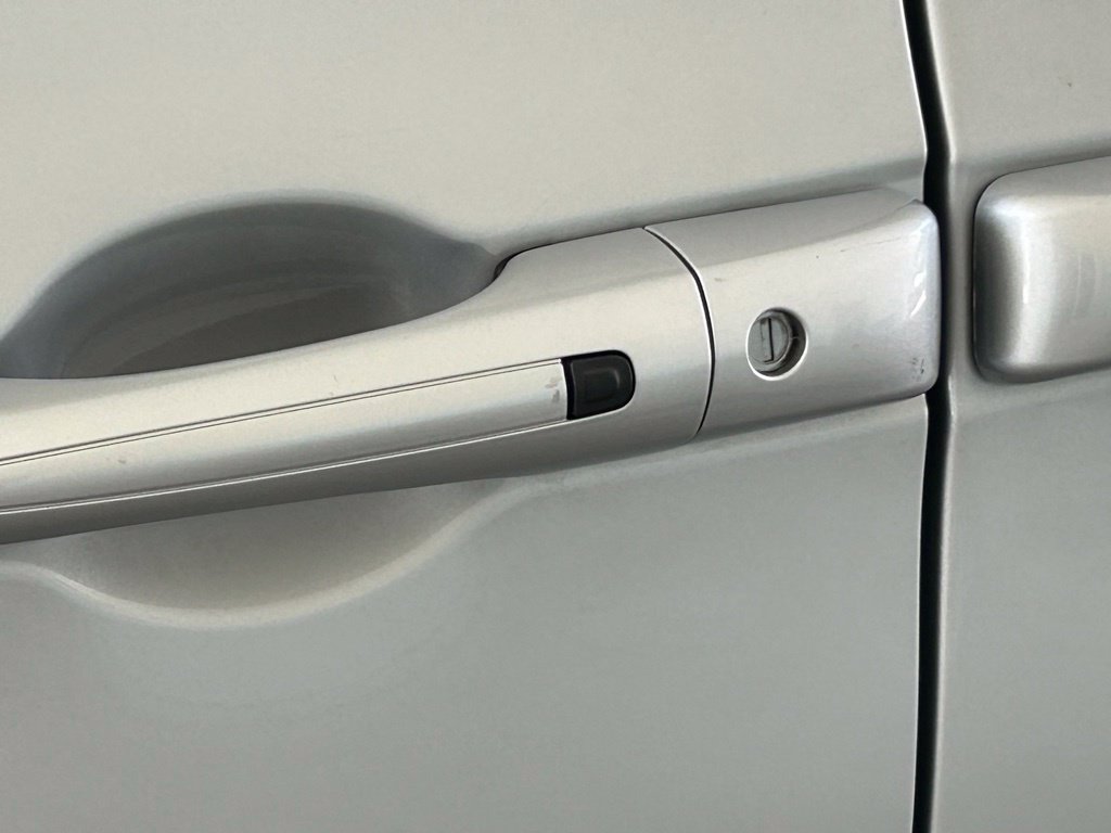 Used 2024 Chrysler Pacifica Touring-L FWD image 15