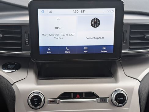 Certified 2024 Ford Explorer XLT w/ Equipment Group 202A AWD/4WD image 28