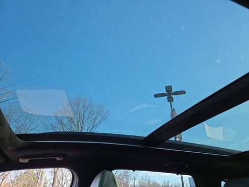 Used 2025 Kia Sorento SX Prestige w/ Sage Leather Package image 29