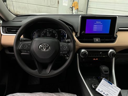 New 2025 Toyota RAV4 LE image 12