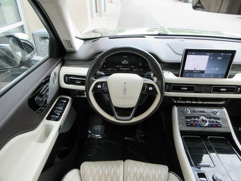 Used 2021 Lincoln Aviator Black Label w/ Dynamic Handling Package AWD/4WD image 37