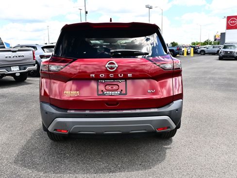 Used 2021 Nissan Rogue SV FWD image 7