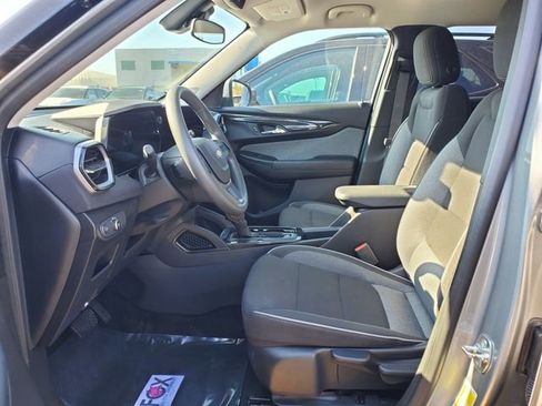 Certified 2025 Chevrolet TrailBlazer LT AWD/4WD image 19