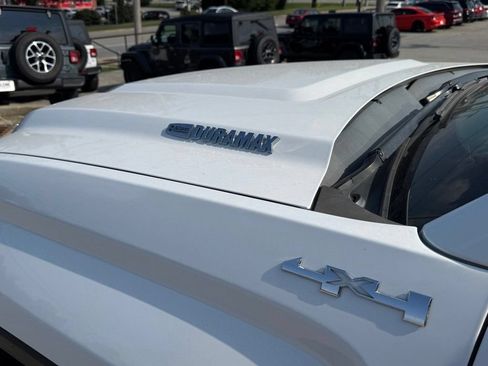 Used 2019 GMC Sierra 2500 SLT w/ Duramax Plus Package AWD/4WD image 9