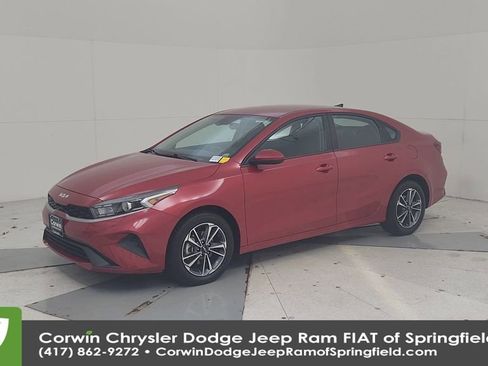 Used 2024 Kia Forte LXS image 7