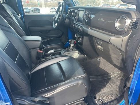 Used 2021 Jeep Wrangler Unlimited Sahara image 29