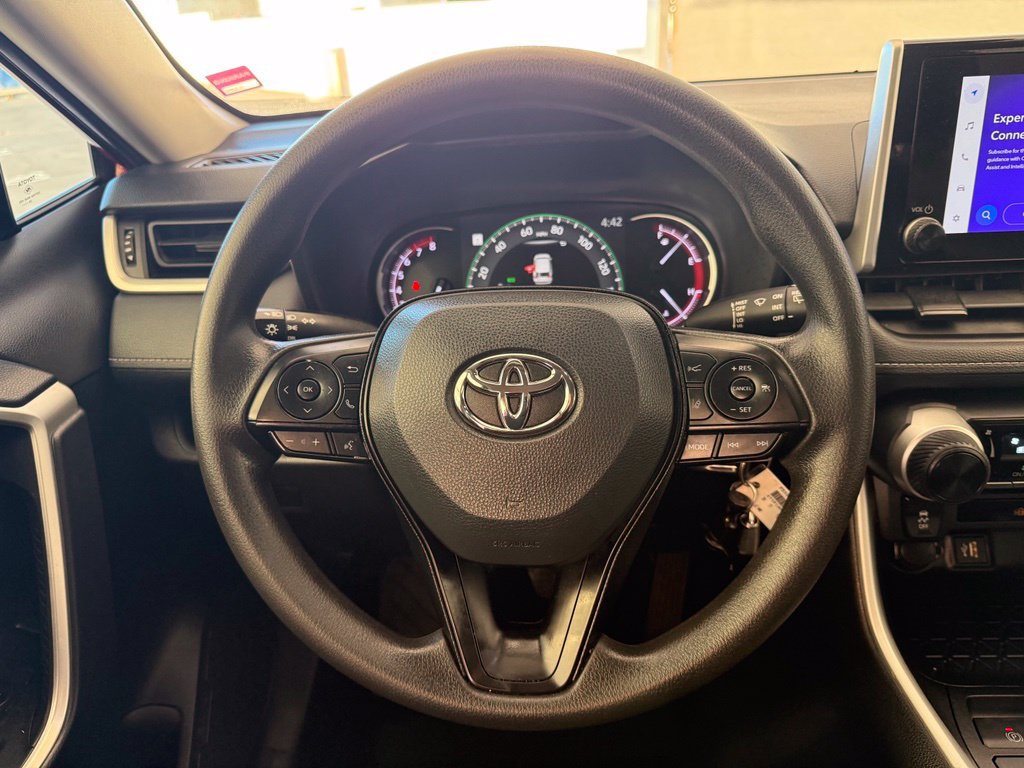 Used 2025 Toyota RAV4 LE AWD/4WD image 26