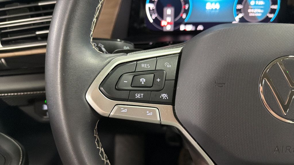 Used 2024 Volkswagen Atlas SE FWD image 22