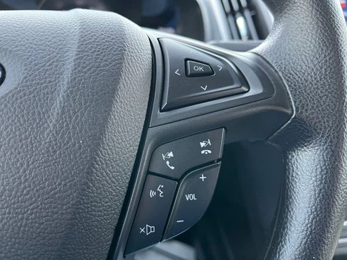 Used 2022 Ford Edge SE image 15