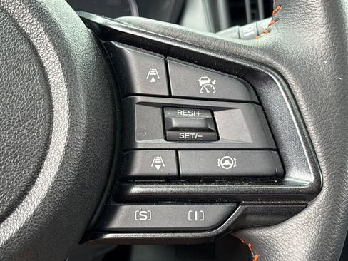 Used 2025 Subaru Crosstrek 2.5i Limited AWD/4WD image 17