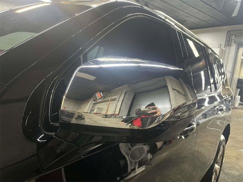 Used 2024 Chevrolet Tahoe Premier image 10