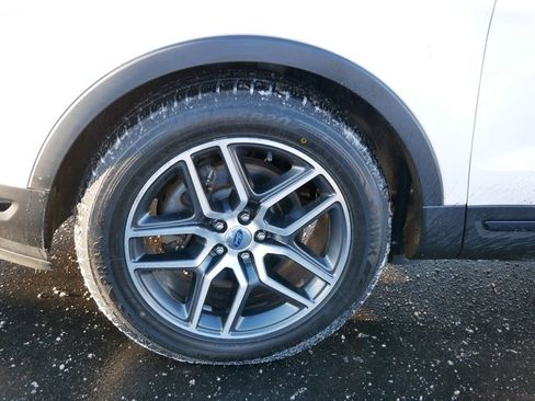 Used 2019 Ford Explorer Sport image 6