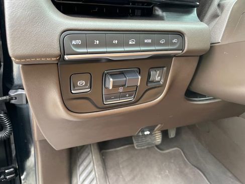 Used 2024 Cadillac Escalade Sport w/ LPO, ONYX Package AWD/4WD image 31