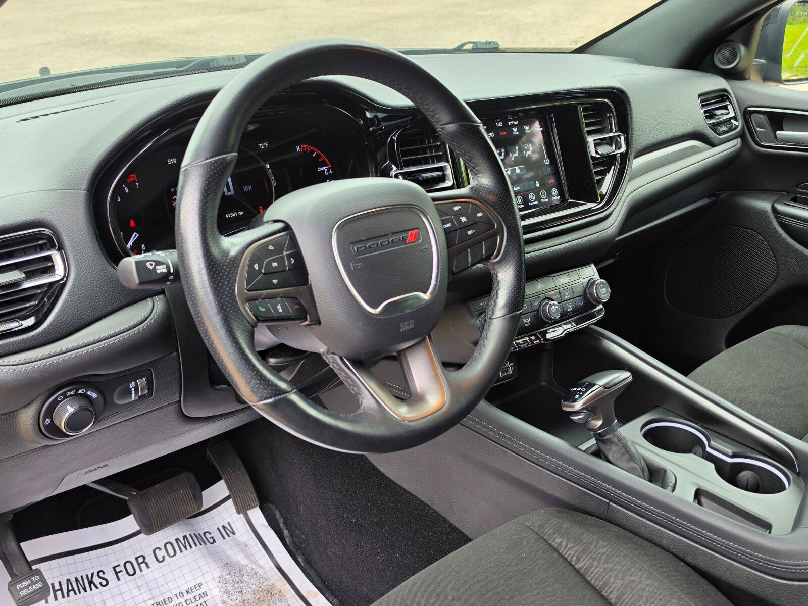 Used 2023 Dodge Durango SXT AWD/4WD image 5