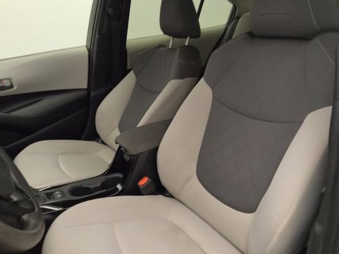 Used 2022 Toyota Corolla LE FWD image 17
