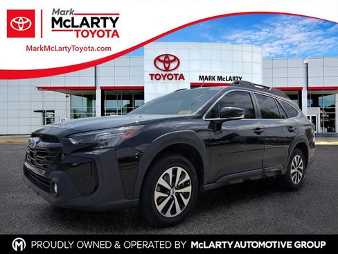 Used 2024 Subaru Outback Premium AWD/4WD image 1