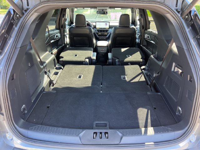 Used 2025 Ford Explorer ST AWD/4WD image 31