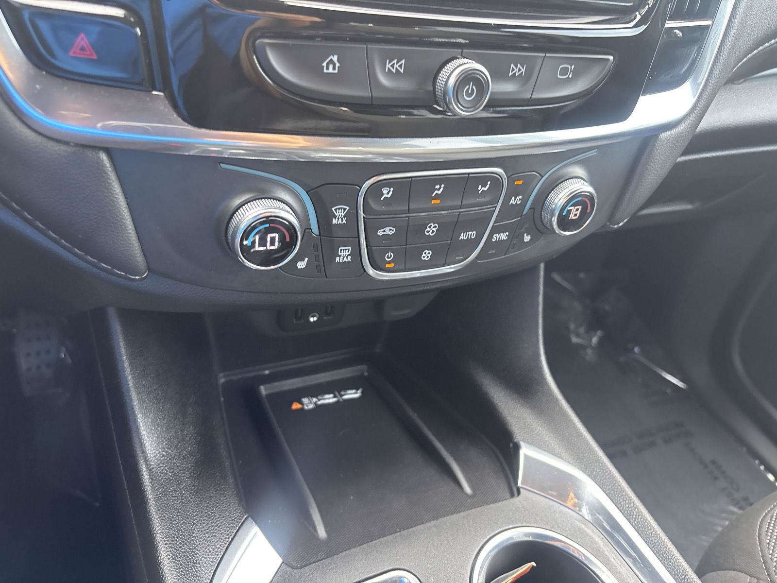 Used 2023 Chevrolet Traverse LT AWD/4WD image 33
