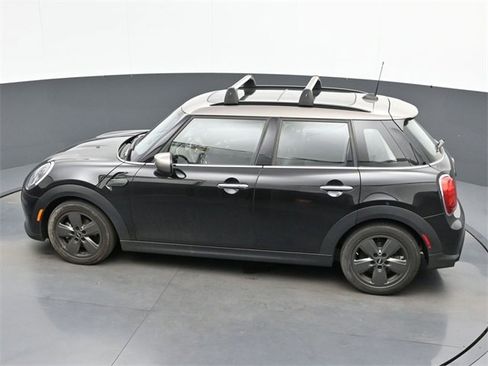 Used 2022 MINI Cooper 4-Door Hardtop image 23