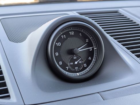 New 2026 Porsche Macan image 21