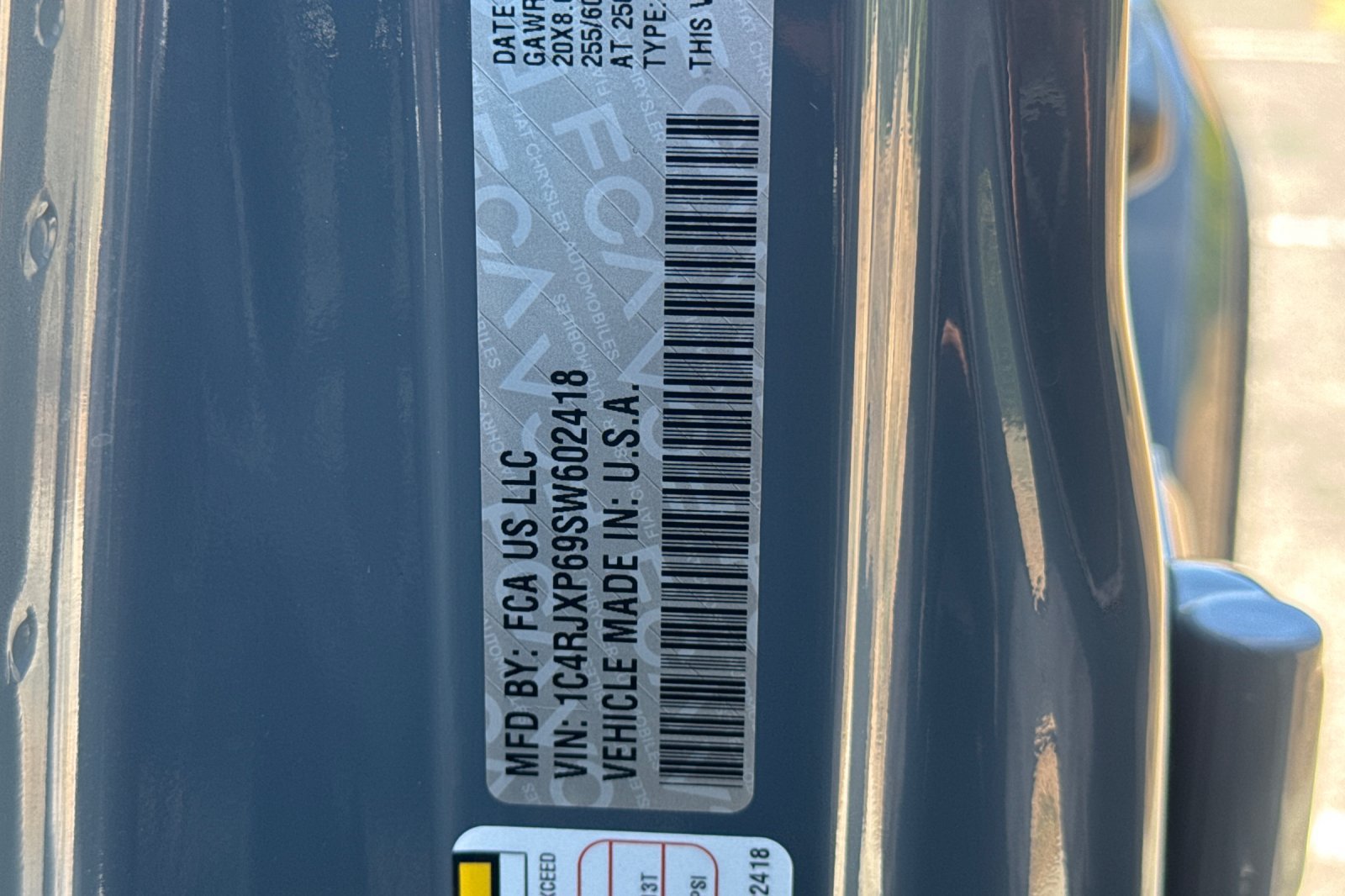 Used 2025 Jeep Wrangler Unlimited Sahara AWD/4WD image 28