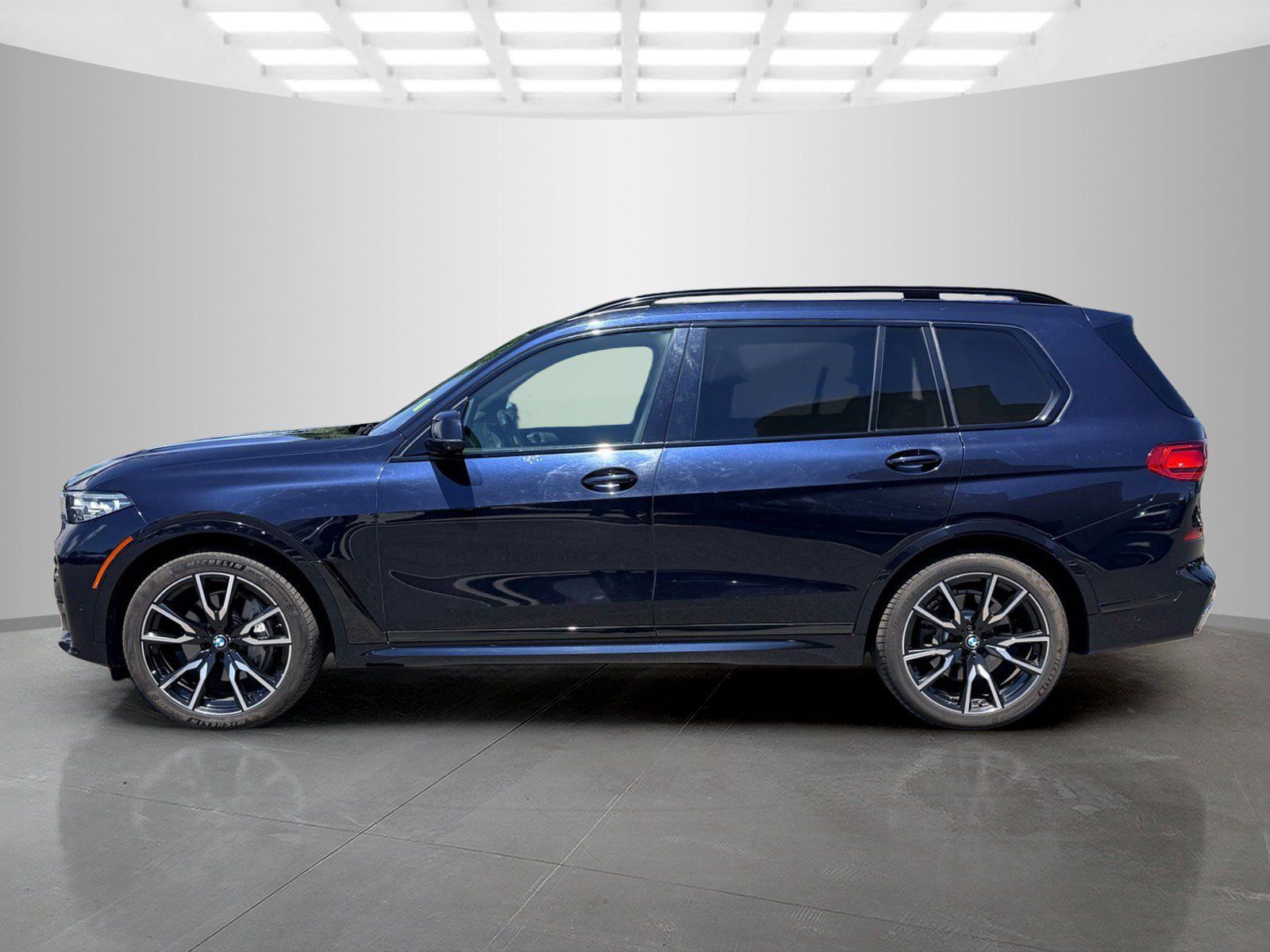 Used 2019 BMW X7 xDrive50i w/ M Sport Package AWD/4WD image 8
