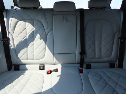 New 2026 BMW X5 xDrive40i w/ Executive Package image 14