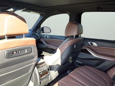 Used 2019 BMW X5 xDrive40i w/ Executive Package image 29