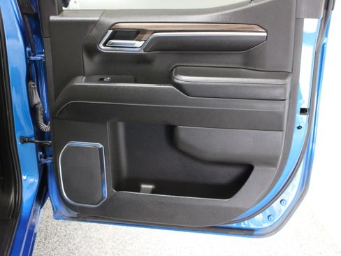 Used 2022 Chevrolet Silverado 1500 RST RWD image 32