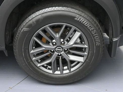 Used 2023 Nissan Rogue S FWD image 8