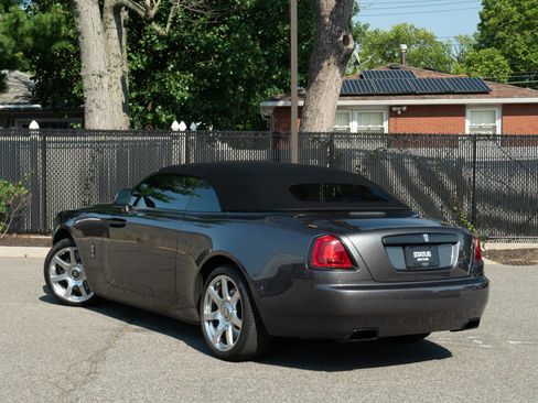 Used 2017 Rolls-Royce Dawn RWD image 46