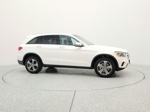 Used 2022 Mercedes-Benz GLC 300 image 4