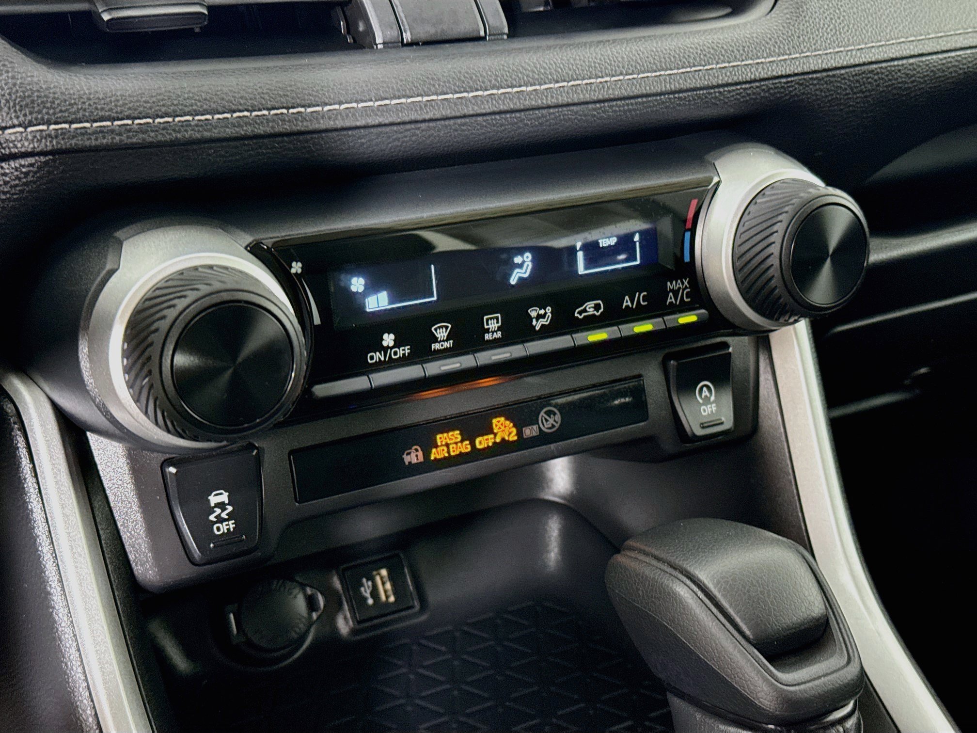 Certified 2025 Toyota RAV4 LE AWD/4WD image 17